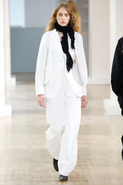 Look 29